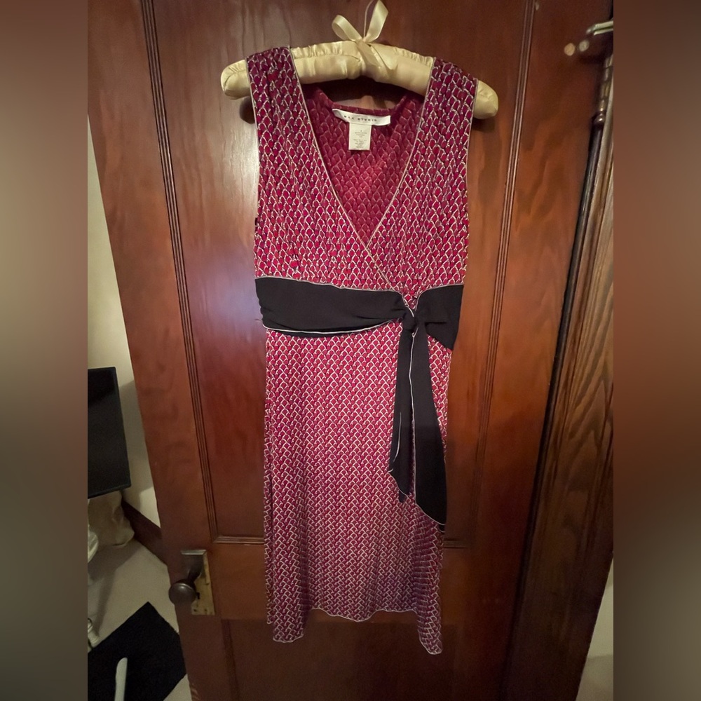 Max Studio Red & Black tie waist surplice stretchy sleeveless dress medium